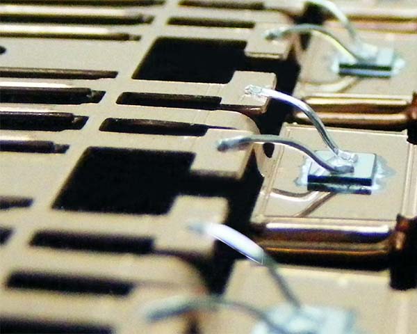 Dual-Head Leadframe Wedge Wire Bonder (Heavy Wire) - Image 4